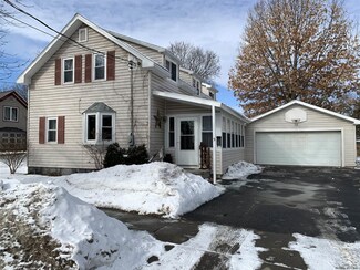 51 Montcalm St, Glens Falls, NY 12801