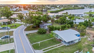 180 Palmetto Cir NE, Port Charlotte, FL 33952