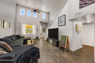 7 S Crown Plaza, Vail, AZ 85641