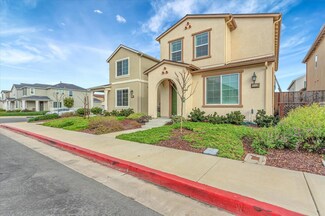 2113 Heartland Ct, Hollister, CA 95023