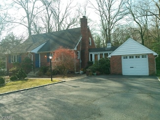 295 Brooklake Rd, Florham Park, NJ 07932