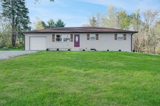 1675 Charlie Rd, Southside, TN 37171