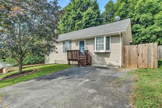 716 Normandy St NE, Roanoke, VA 24012