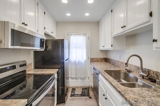 12115 Wintergreen Dr Unit 4, Lakeside, CA 92040