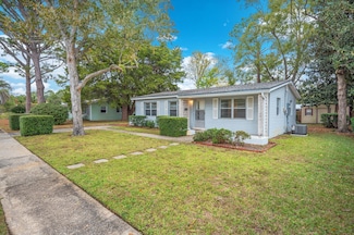 260 Gregory Dr, Mary Esther, FL 32569