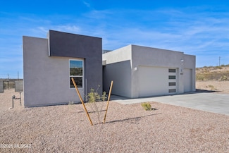 9820 S Rolling Water Dr, Vail, AZ 85641