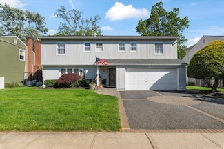 2406 Kayron Ln, North Bellmore, NY 11710