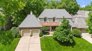 20 Le Mans Ct, Prairie Village, KS 66208