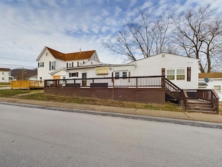 122 Arlington Ave, Moundsville, WV 26041