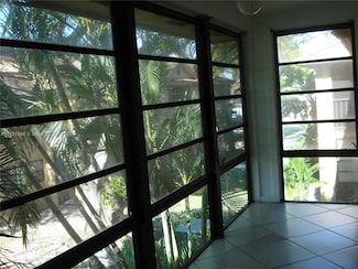 18965 NW 62nd Ave Unit 205, Hialeah, FL 33015