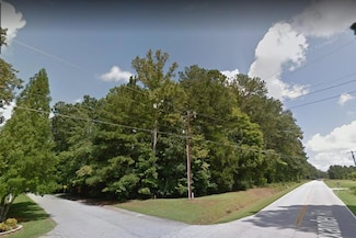 102 Kingswood Ct, Greenwood, SC 29646