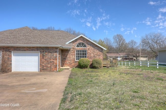 301 W Briarbrook Ln, Carl Junction, MO 64834