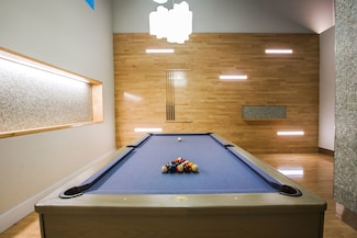 150 E 44th St Unit 36-E, New York, NY 10017