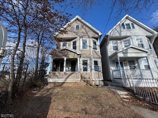 369 14th Ave, Newark, NJ 07103