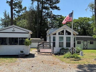 6250 Nautilus Dr, Horntown, VA 23395