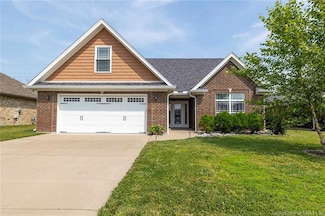 5732 Sugar Berry Ln, Jeffersonville, IN 47130