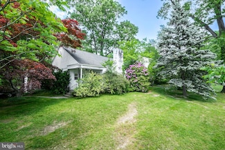 932 Twining Rd, Dresher, PA 19025