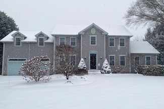 15 Crestview Dr, South Deerfield, MA 01373