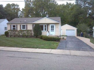 674 Mcclure Ave, Elgin, IL 60123