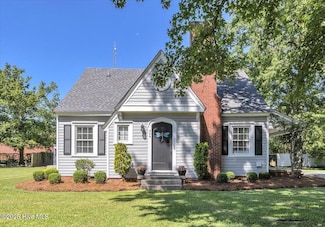 309 N Graham St, Wallace, NC 28466