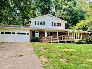 2660 Tiffany St, Conover, NC 28613