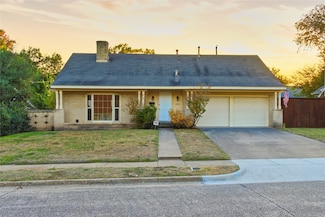 1223 Farnham Ct E, Irving, TX 75062