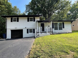 610 Bond Ave, Swansea, IL 62226