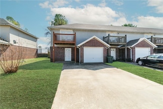 2297 W Skyler Dr, Fayetteville, AR 72703