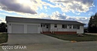 607 7th St, Walhalla, ND 58282