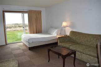 314 14th St NW Unit 106, Long Beach, WA 98631
