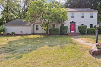 52875 Brookdale Dr, South Bend, IN 46637