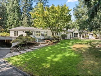 4025 SW Dogwood Ln, Portland, OR 97225