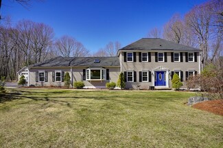 33 Nevada Rd, Tyngsboro, MA 01879