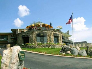111 Pine River Ln Unit 23, Charlevoix, MI 49720