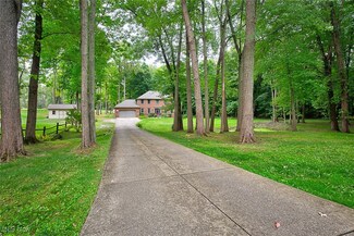 7854 Buttonshoe Ave NW, North Canton, OH 44720
