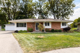 4500 Flamingo Ct, Des Moines, IA 50310