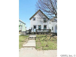 215 Freeman Ave, Syracuse, NY 13209