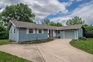2439 Jasu Dr, Lawrence, KS 66046