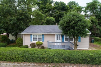 297 Shore Dr, Highlands, NJ 07732