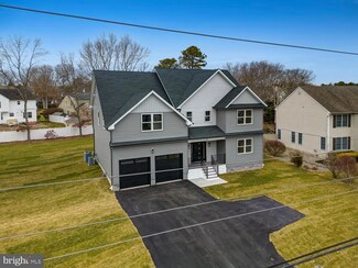 536 Lighthouse Dr, Stafford Township, NJ 08050