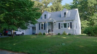 54 Shirley St, Warwick, RI 02888