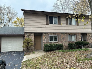 1927 W Illinois Ave Unit 29, Aurora, IL 60506