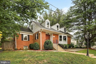 2866 Arizona Terrace NW, Washington, DC 20016