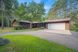 416A N Glover Rd, Hudson, WI 54016