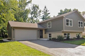 411 W Burr Oak Dr, Arlington Heights, IL 60004