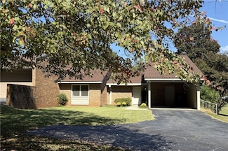 409 Bayberry Ln, Clemson, SC 29631