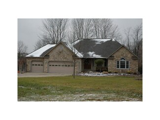 4210 Dillon Hills Dr, Nashport, OH 43830