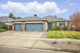 535 Carriage Ln, Jacksonville, OR 97530