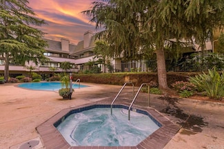 2533 Navarra Dr Unit B1, Carlsbad, CA 92009