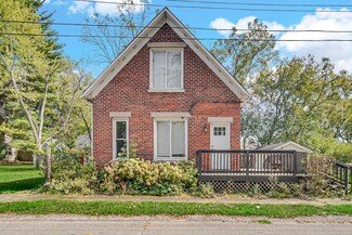 230 Halstead St, Lowell, IN 46356